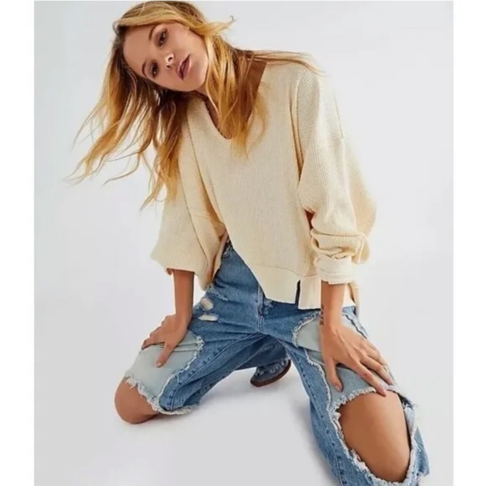 FREE PEOPLE Santa Clara Oversized Thermal Top - Picture 2 of 3